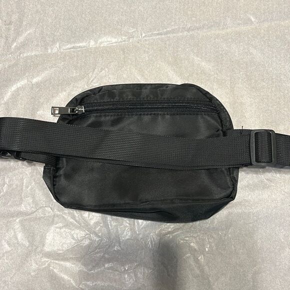 Fanny Pack Belt Bag - Picture 2 of 5